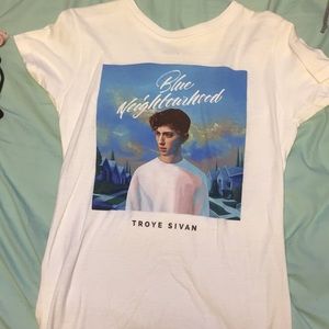 Troupe Sivan album cover shirt
